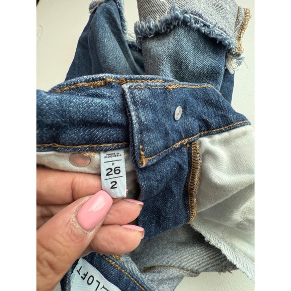 LOFT Denim Bermuda Shorts Frayed Hem Cuffed Dark Wash Womens Size 26 - Picture 5 of 6